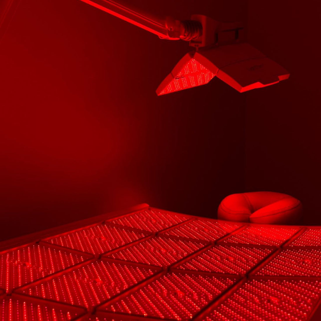 LightStim LED Bed in Dubai: Full-Body Red Light Therapy for Pain, Skin, and Recovery